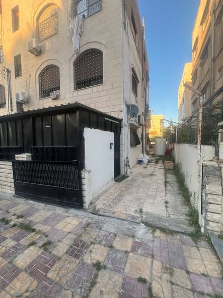 شقة أرضية مميزة في ماركا الجنوبية - نادي السباق