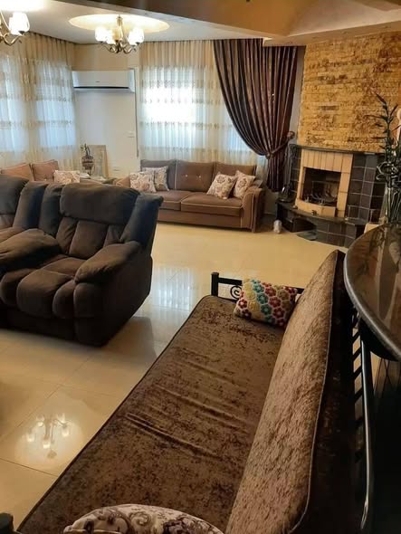 فيلا فاخرة للبيع في إربد - الحي الجنوبي - 3