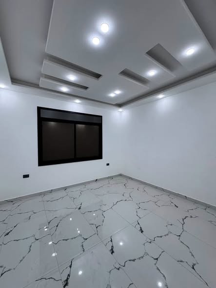 شقة أرضية فاخرة للإيجار في إربد - 200م - 3