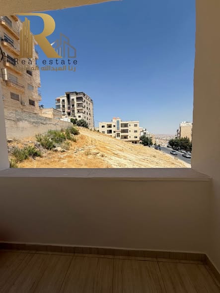 شقة مفروشة حديثة في ضاحية الرشيد - 46,000 دينار - 2