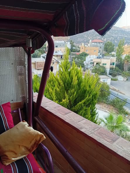 بيت للبيع في راسون – عجلون بموقع استثنائي وإطلالة جبلية ساحرة - 2