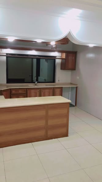 شقة فاخرة مجددة للإيجار في دير غبار - 3