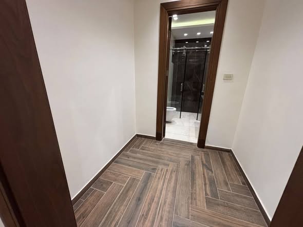 شقة فاخرة للإيجار في ضاحية النخيل - 4