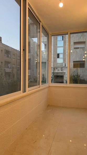 شقة فاخرة مجددة للبيع في الدوار السابع - فرصة ذهبية! - 2