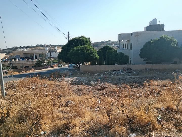 قطعة أرض سكنية مستوية في السلط