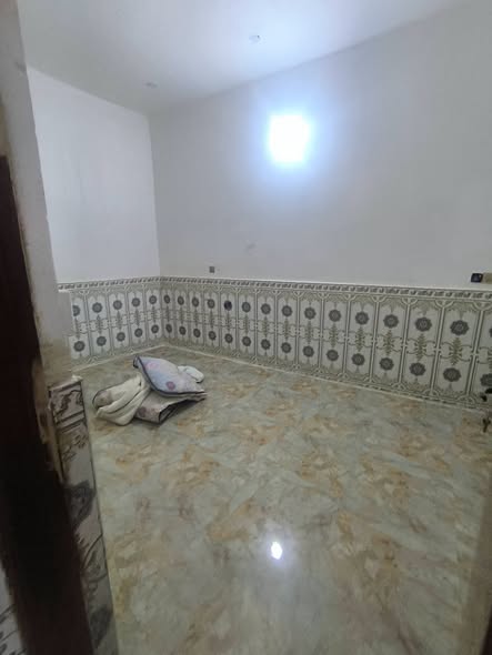 مشتمل أرضي فاخر للإيجار في أم الخيل - 3