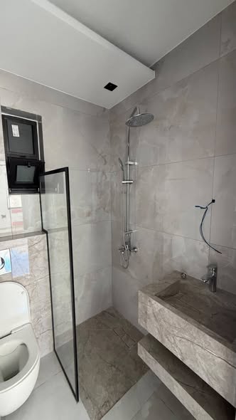 شقة للبيع بإطلالة مميزة في مرج الحمام - 3