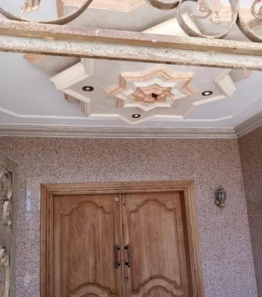 فيلا فارغة للإيجار على طريق المطار - مساحة بناء 360م - 4