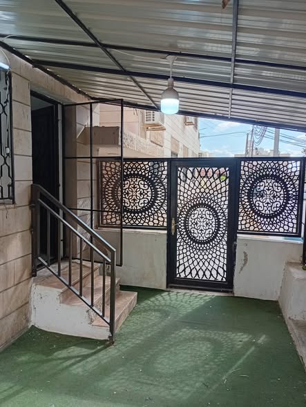 شقة سكنية فاخرة بحديقة مستقلة للبيع في إربد – شارع الهاشمي - 2