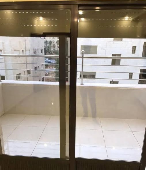 شقة سوبر ديلوكس مجددة بالكامل للإيجار في دير غبار - 4