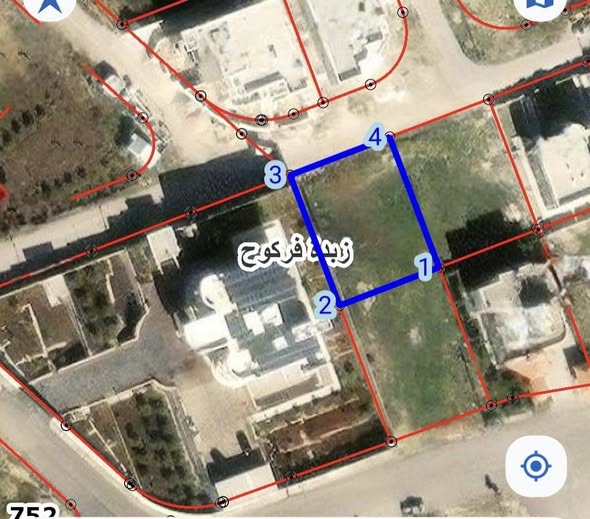 قطعة أرض سكنية فاخرة للبيع في منطقة الفلل – إربد