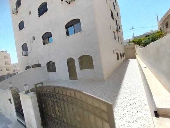 شقة فاخرة للبيع في عمان – طابق أرضي مع ترس - 3