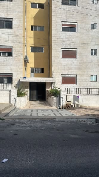 شقة فاخرة للبيع في تلاع العلي - مجددة بالكامل - 5