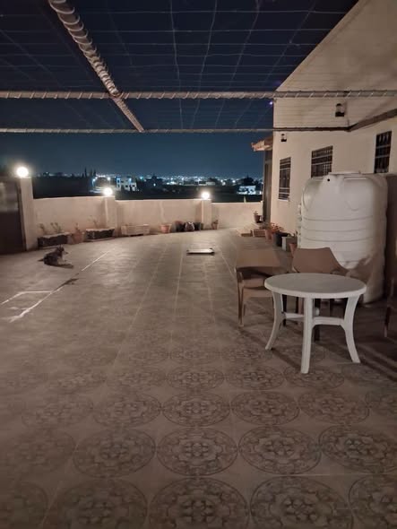 فرصة فريدة: بيت مستقل للبيع في أربد بإطلالة رائعة