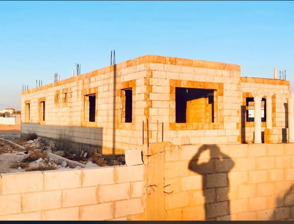 بيت عظم للبيع على شارع رئيسي في المقام - 3