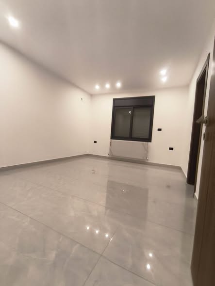 شقة فاخرة للبيع في ضاحية النخيل – طريق المطار - 2