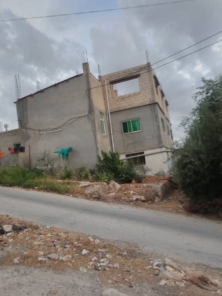 فرصة استثمارية: أرض مع بيت في بلعما - 3