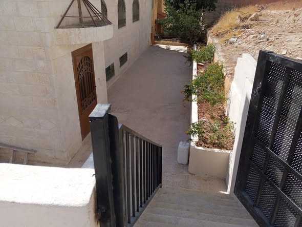 فيلا فاخرة للإيجار في شفا بدران - قرب دوار الجامعة التطبيقية - 2