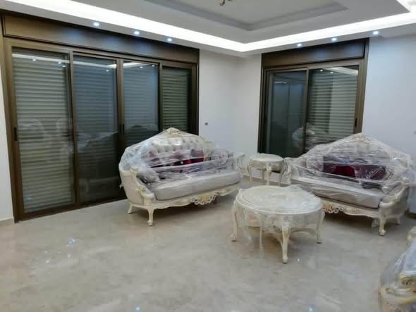 شقة فاخرة للبيع في البنيات قرب جامعة البتراء - 2