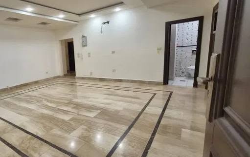 شقة أرضية مع تراسات ومدخل مستقل على طريق المطار - 4