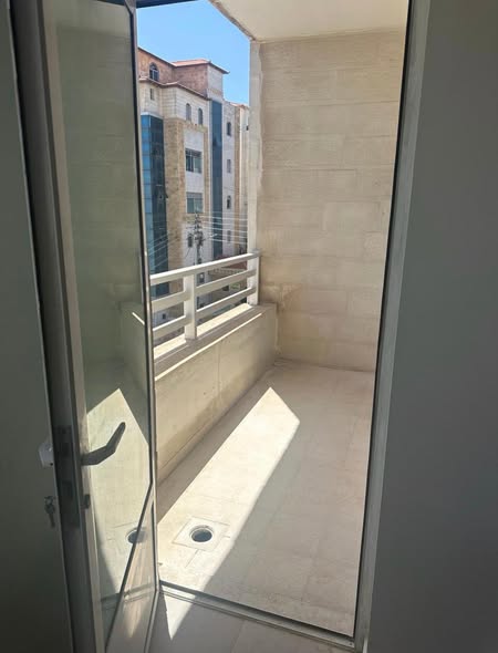 شقة صغيرة للإيجار بجانب الجامعة الأردنية - 4
