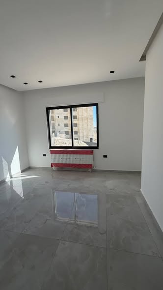شقة للبيع بإطلالة مميزة في مرج الحمام - 4