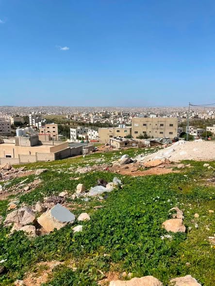 أرض سكنية مميزة للبيع في ماركا الشمالية بإطلالة خلابة - 2