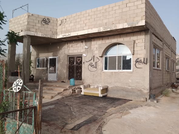 بيت مستقل للبيع في أبو نصير - مساحة واسعة بسعر مميز