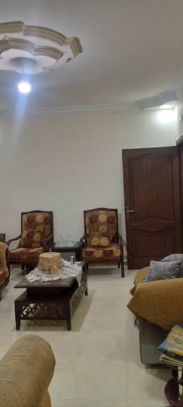 شقة ديلوكس للبيع – عمان 140م و4 غرف فاخرة