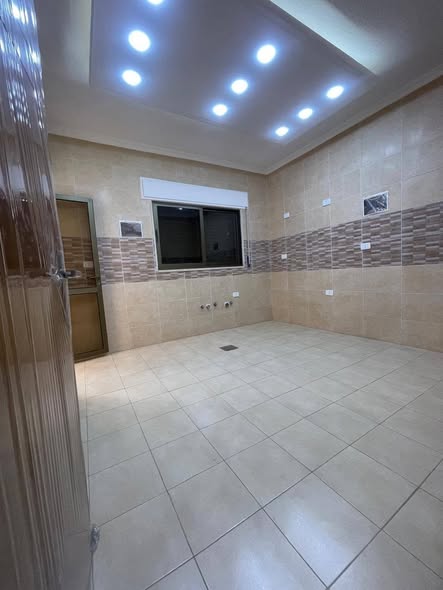 شقة فاخرة للبيع في الجبيهة