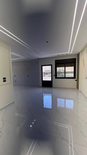 شقة مميزة للبيع في إربد الحي الشرقي - 2