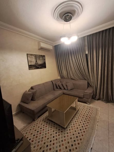 استوديو مفروش فاخر في الجاردنز للإيجار