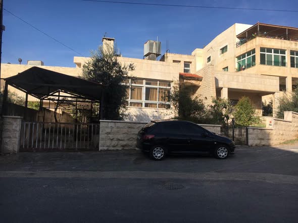 منزل هدية مستقل بمساحة استثنائية في موقع مميز