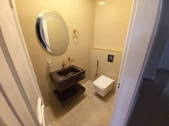 شقة فاخرة ومميزة للإيجار في عبدون الشمالي