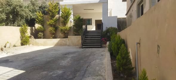 شقة عائلية للإيجار في البنيات - 2