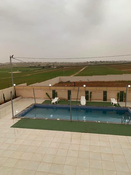 شاليه فاخر للبيع في رحاب المفرق
