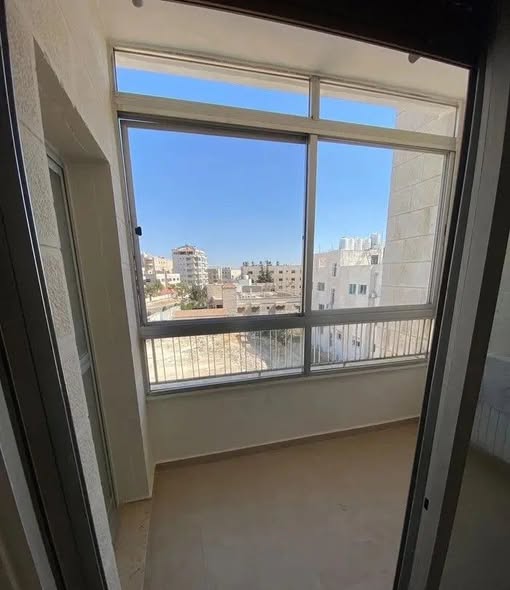 شقة مجددة بالكامل في ضاحية الروضة - 125م2 - 3
