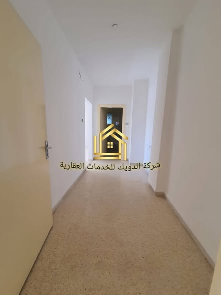 شقة فاخرة مجددة للإيجار في الشميساني - 3 غرف نوم - 3