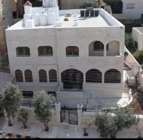 منزل مستقل 4 شقق في ضاحية الأقصى بعمان