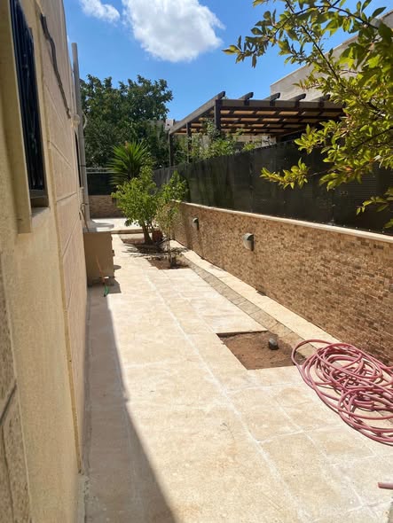 بيت مستقل فاخر للبيع في منطقة نادي الجواد العربي