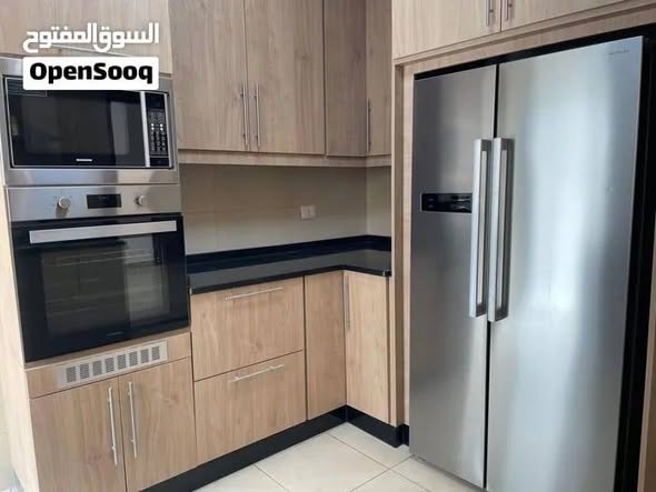 شقة سوبر ديلوكس فارغة للإيجار في أم أذينة - 4