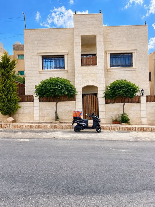 منزل مستقل طابقين للبيع في المستندة – فرصة سكنية مميزة