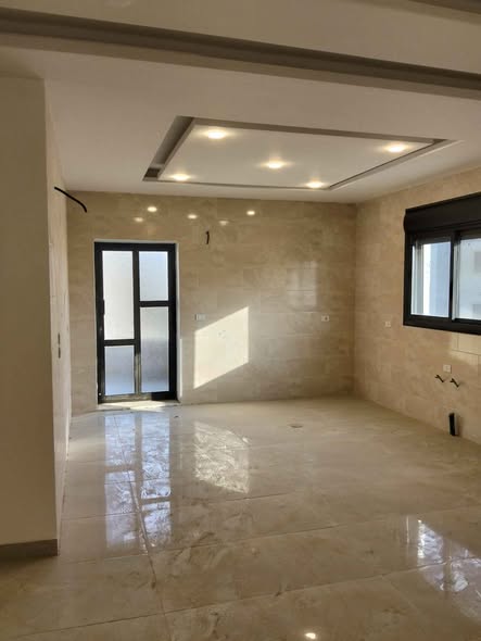 شقة فاخرة للبيع في إربد بالتقسيط المريح - 3