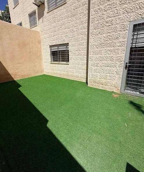 شقة مفروشة جزئياً مميزة للإيجار في مرج الحمام