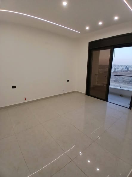 شقة جديدة لم تُسكن في حي المنصور - الجبيهة