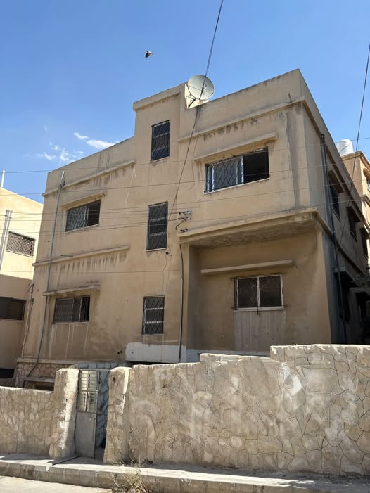 عمارة كاملة بسعر شقة واحدة في عمان