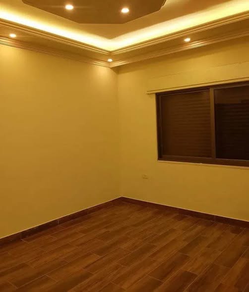 شقة فاخرة للإيجار في البنيات - 240م