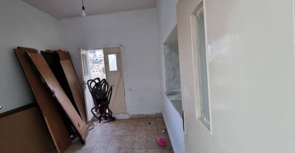 بيت مستقل للإيجار 4 غرف وحوش كبير