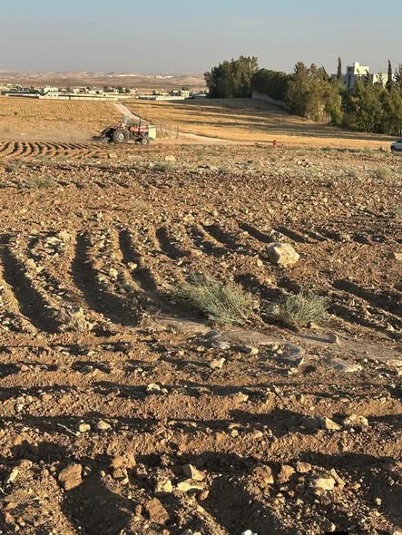 أرض سكنية للبيع بموقع مميز في بلعما - 2