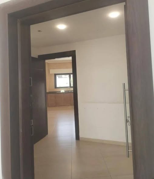 شقة طابقية فاخرة للإيجار في دابوق – 320م - 3